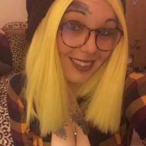 Meet your Posher, Ashley